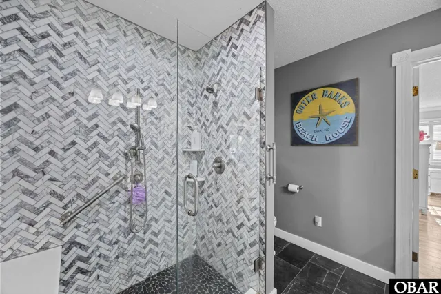 $700,000 | 6 Teal Court, Southern Shores, NC 27949