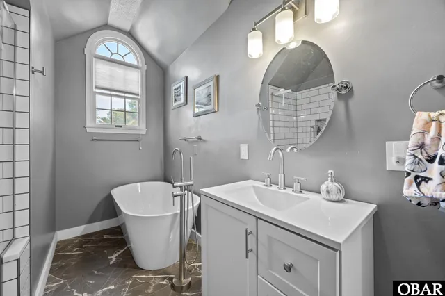 $700,000 | 6 Teal Court, Southern Shores, NC 27949