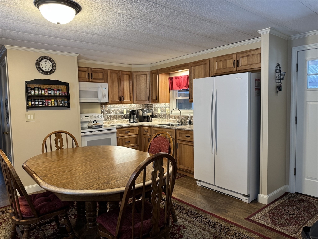 18 Tyler Street Brookfield, MA 01506 - Photo 2 of 17