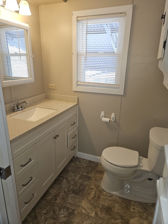 18 Tyler Street Brookfield, MA 01506 - Photo 4 of 17