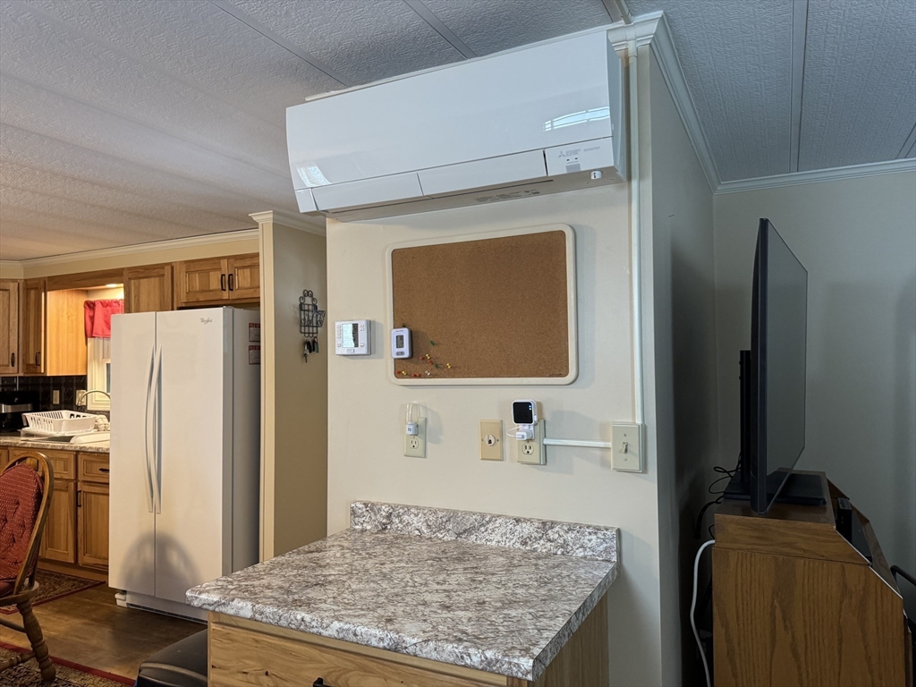 18 Tyler Street Brookfield, MA 01506 - Photo 5 of 17