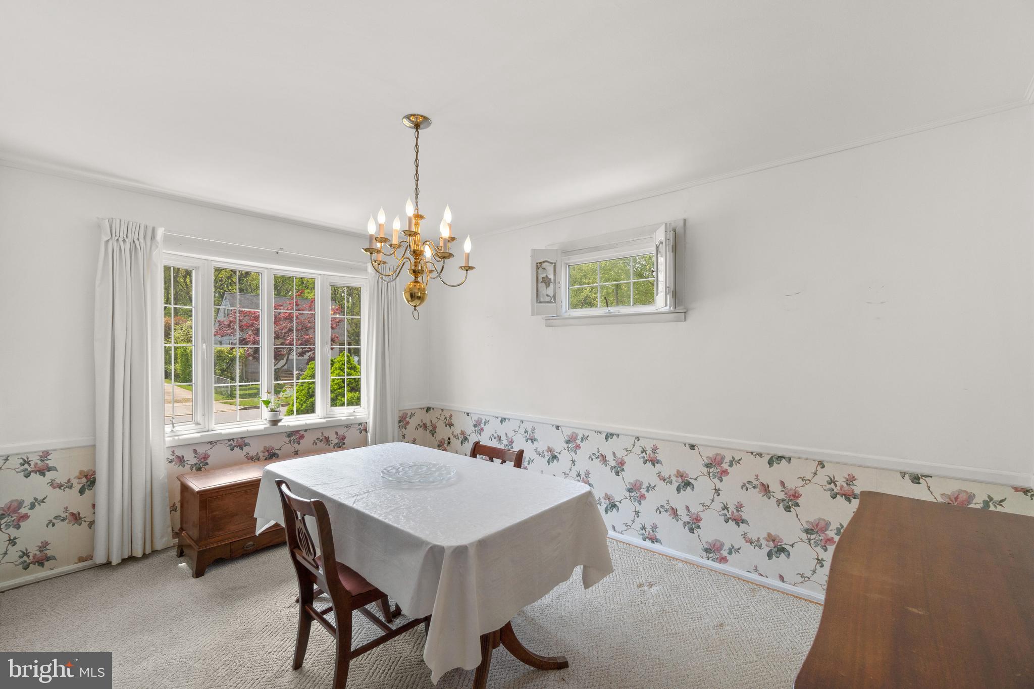 930 Homberg Avenue Baltimore, MD 21221 - Photo 8 of 39 Dining Room