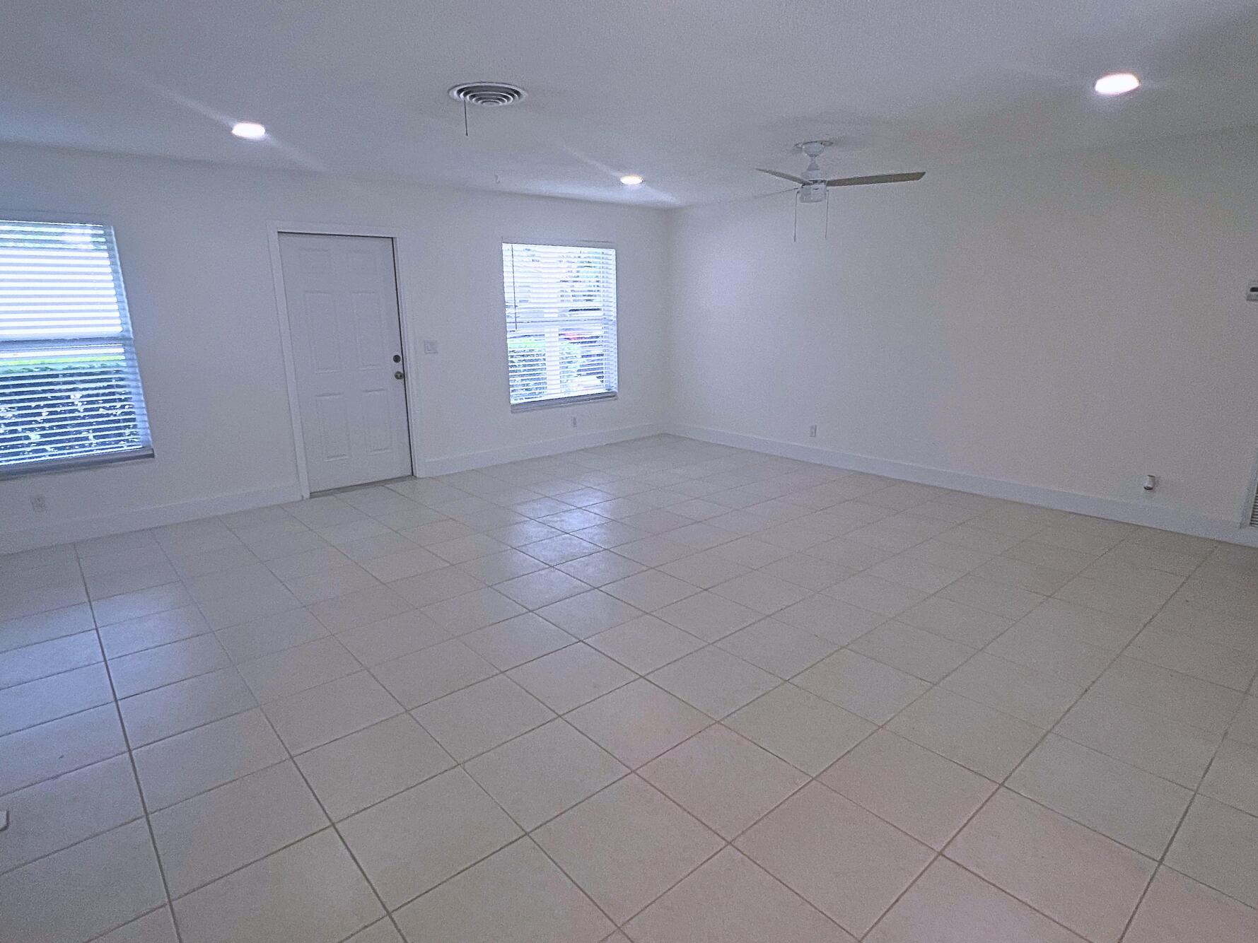 1260 Manor Drive Riviera Beach, FL 33404 - Photo 8 of 56 Living room