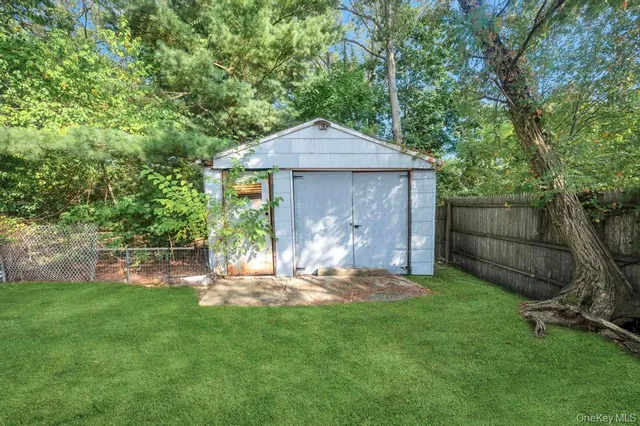 $699,000 | 815 Udall Road, West Islip, NY 11795