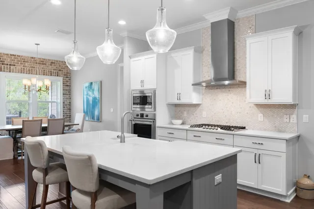 $948,750 | 210 Revana Way, Freeport, FL 32439