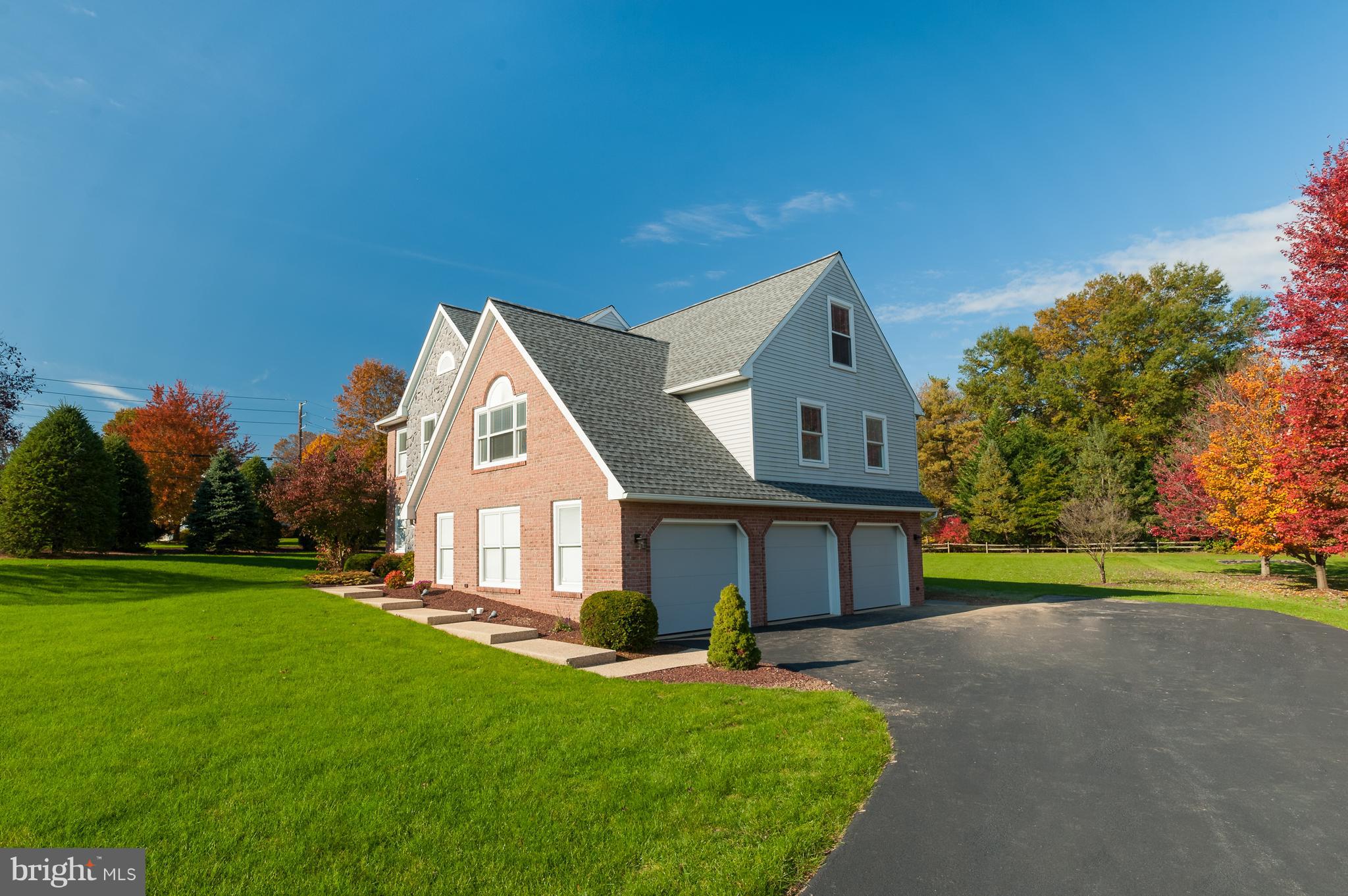 2902 Pointe Boulevard Lititz, PA 17543 - Photo 4 of 35 Gallery Image 4