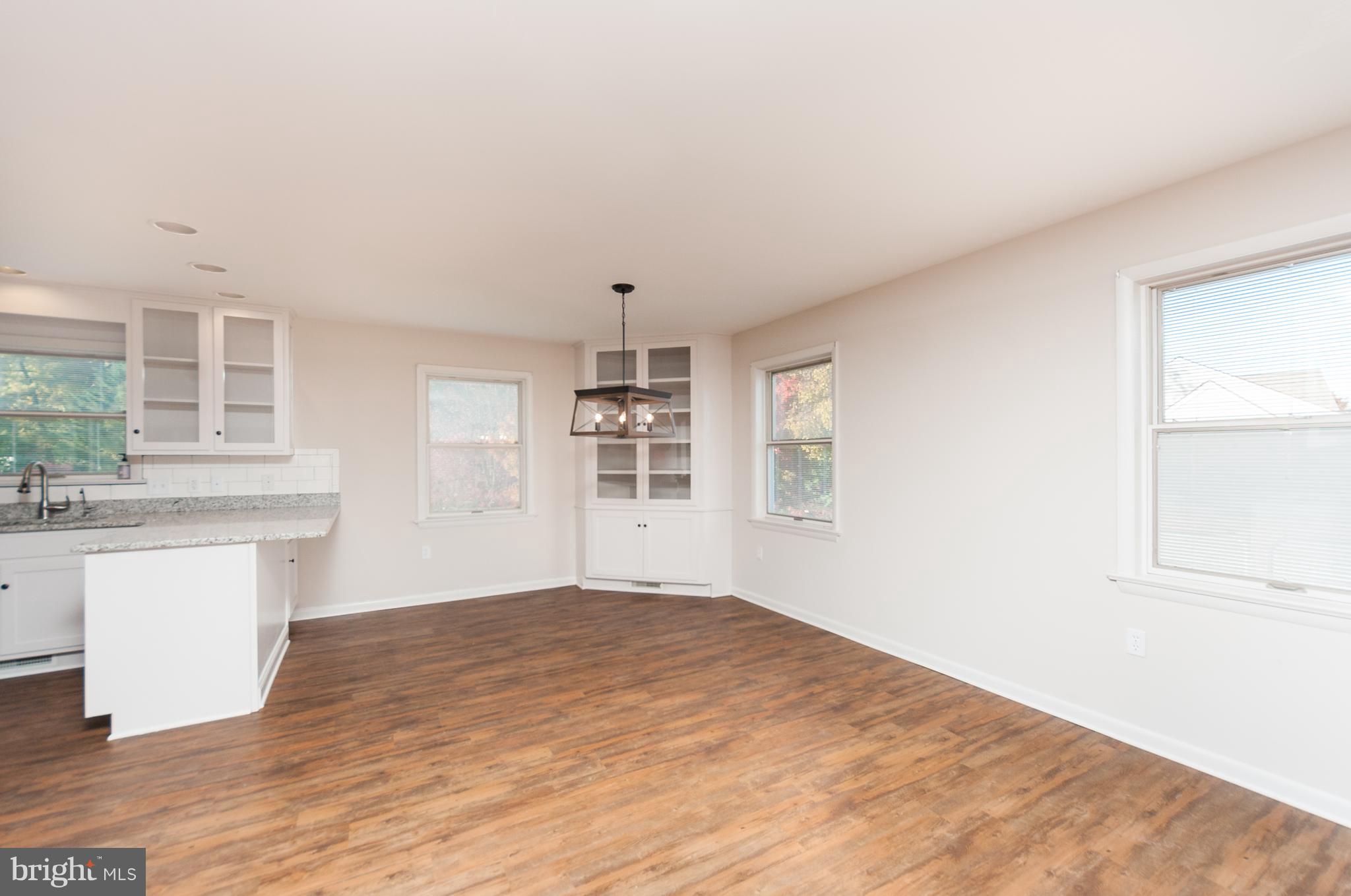 2902 Pointe Boulevard Lititz, PA 17543 - Photo 10 of 35 Dining Area