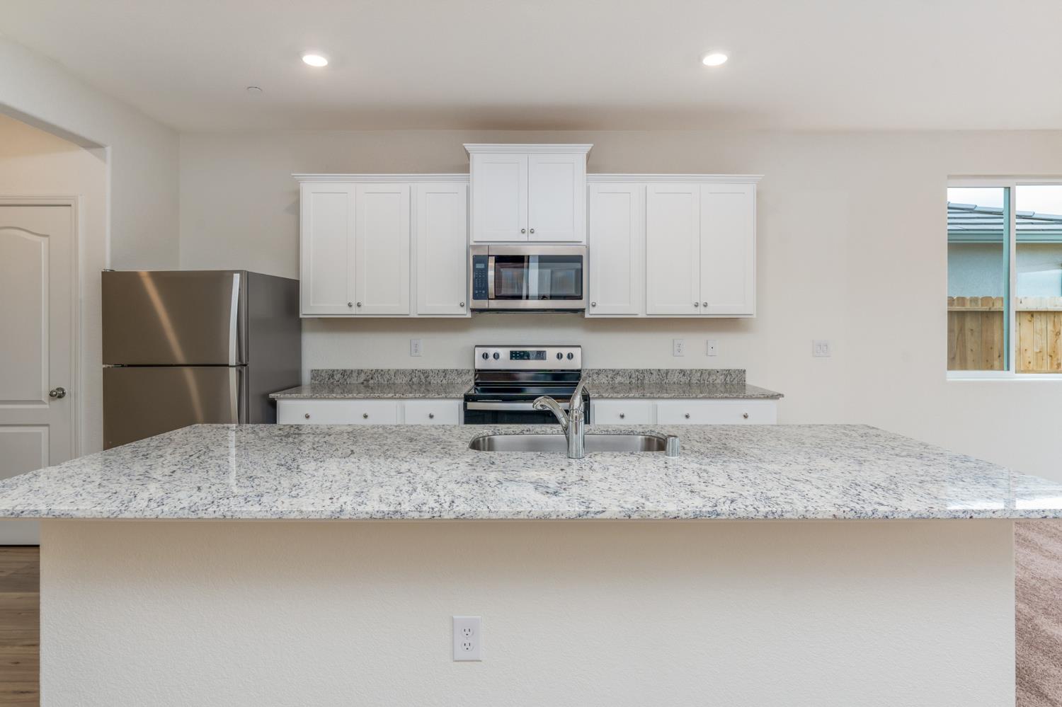 2291 George Court Newman, CA 95360 - Photo 4 of 19