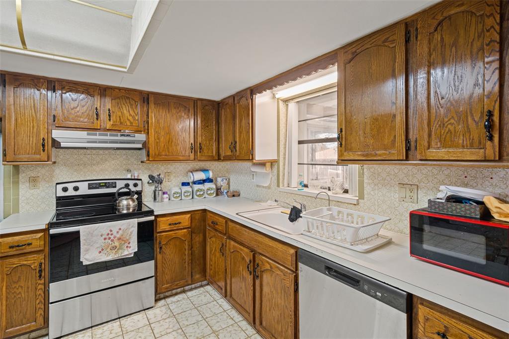 10515 Horizon Drive Spring Hill, FL 34608 - Photo 13 of 52