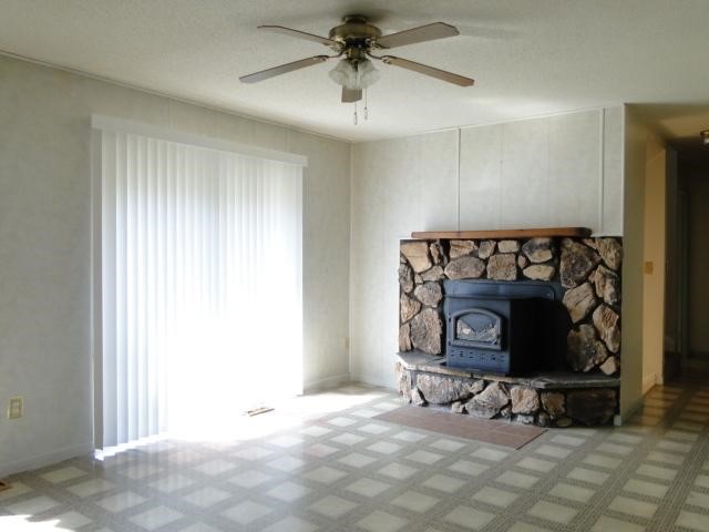 7246 Calkins Road Flint, MI 48532 - Photo 4 of 17 21437484-3.JPG