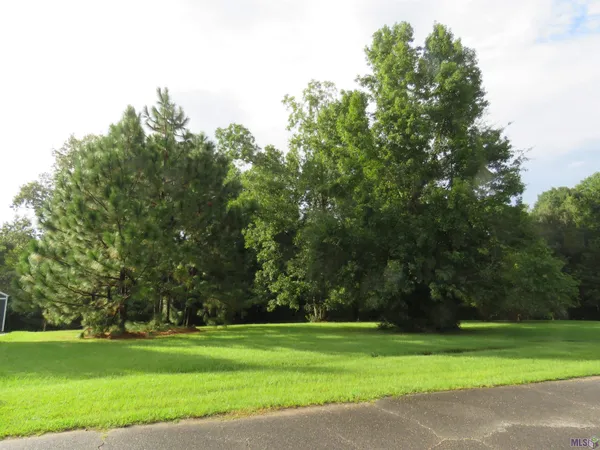 $335,000 | 5850 Alexander Drive, St. Francisville, LA 70775