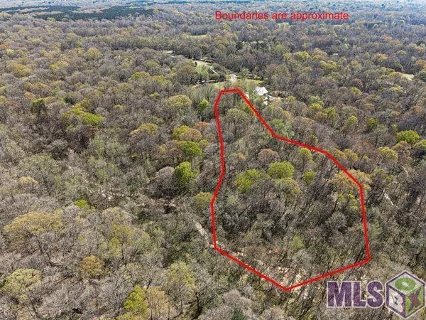 $335,000 | 5850 Alexander Drive, St. Francisville, LA 70775