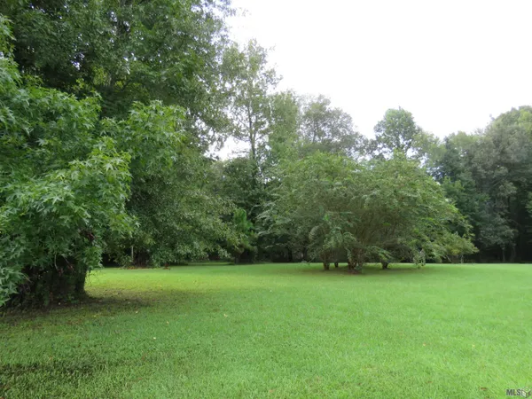 $335,000 | 5850 Alexander Drive, St. Francisville, LA 70775