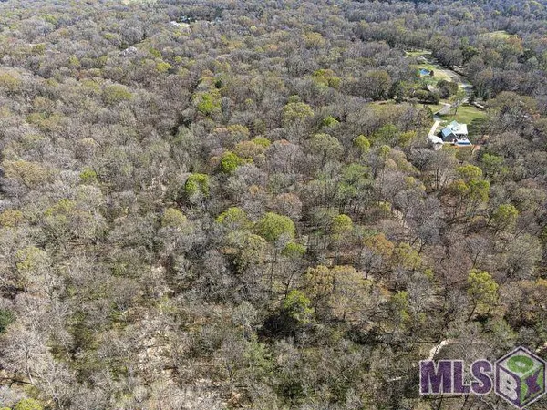 $335,000 | 5850 Alexander Drive, St. Francisville, LA 70775