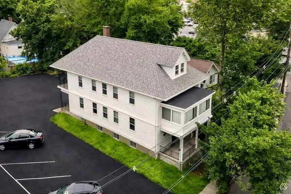 $4,000 | 33 Pearl Street, Unit 1, Newton, MA 02458