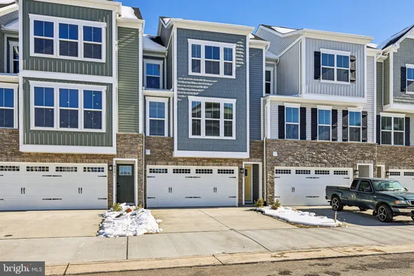 a car parked in front of a building