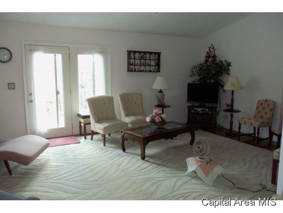2810 Dryden Drive Springfield, IL 62711 - Photo 3 of 10 Gallery Image 3