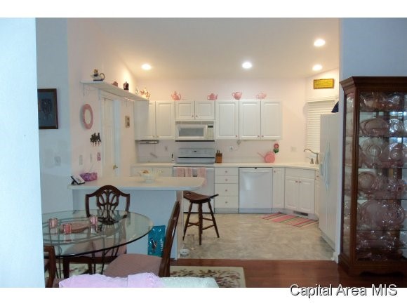 2810 Dryden Drive Springfield, IL 62711 - Photo 6 of 10 Gallery Image 6