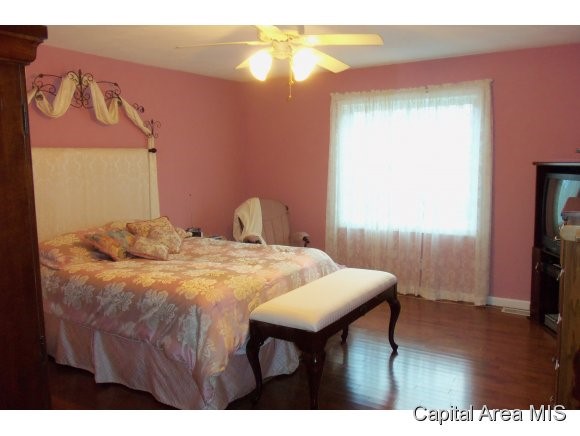 2810 Dryden Drive Springfield, IL 62711 - Photo 8 of 10 Gallery Image 8