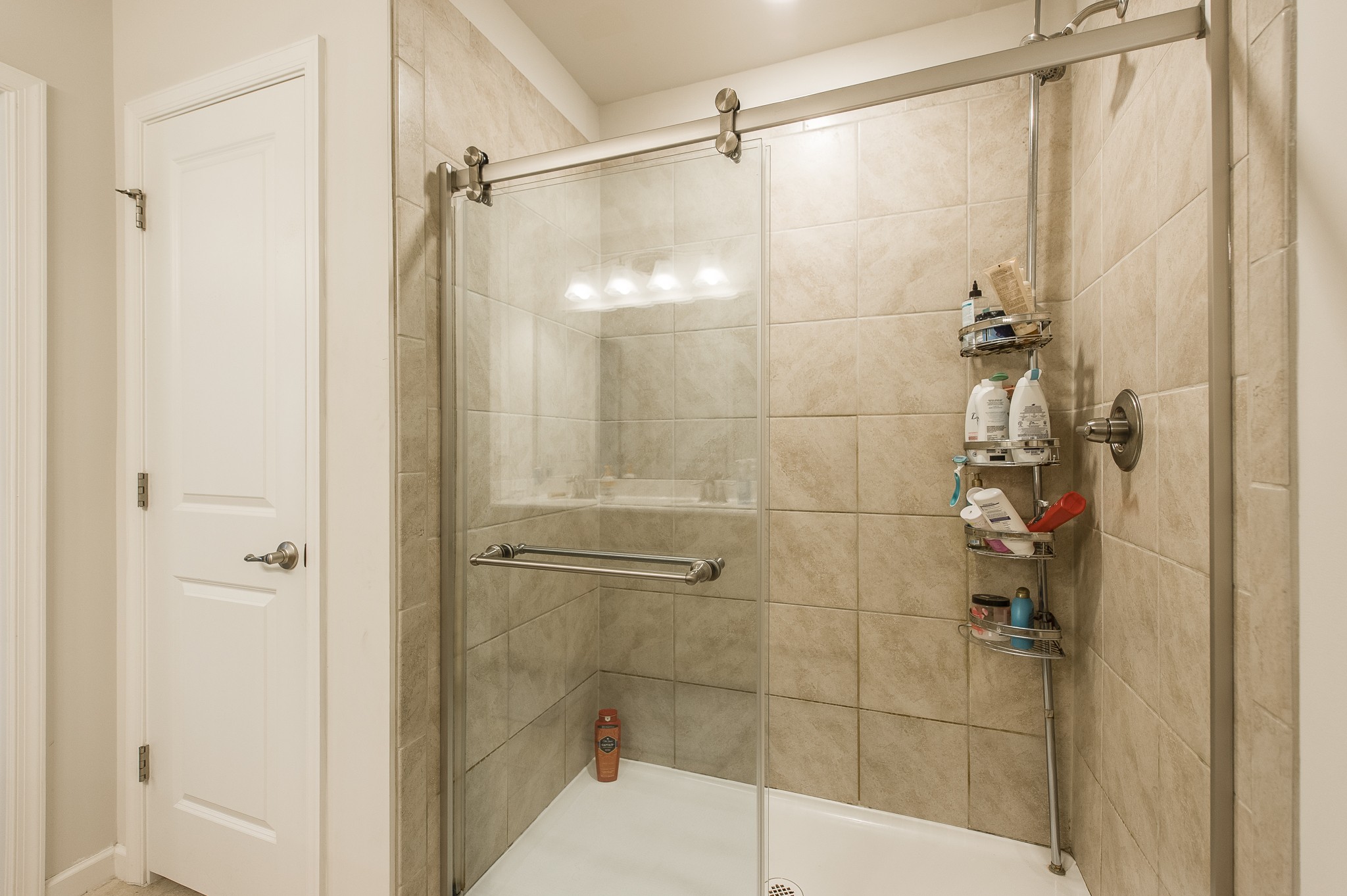 140 Hackney Lane Gallatin, TN 37066 - Photo 40 of 57 a bathroom with a shower