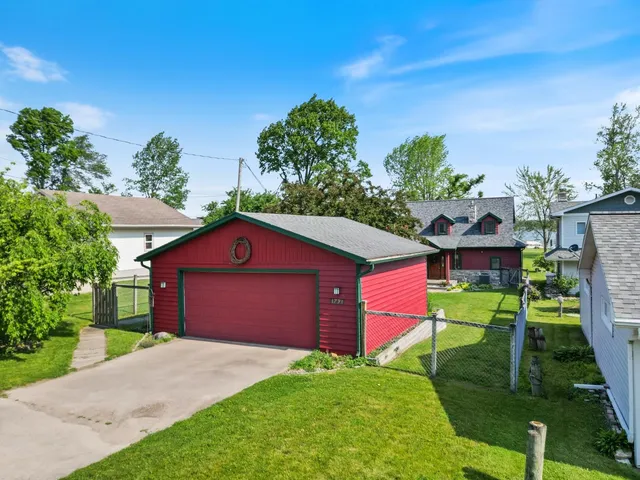 $649,900 | 1791 Chapman Lake Drive, Warsaw, IN 46582