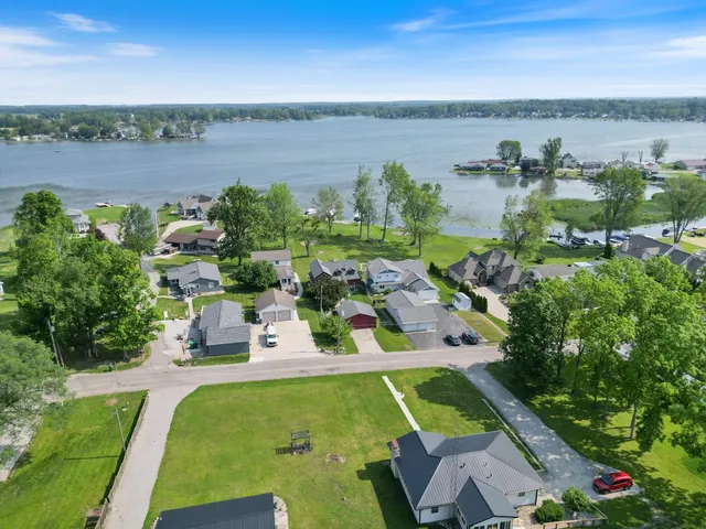 $649,900 | 1791 Chapman Lake Drive, Warsaw, IN 46582