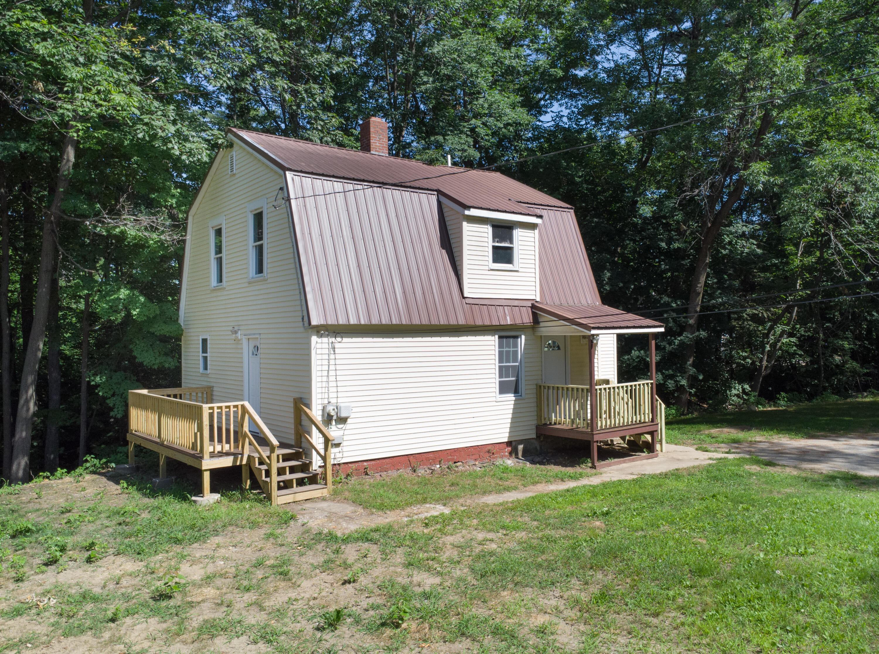 42 4th Street Mexico, ME 04257 - Photo 2 of 43 exterior
