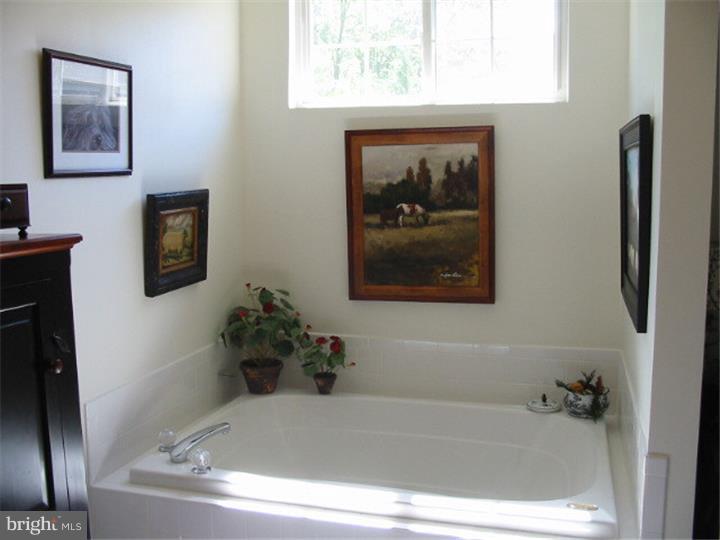 1499 Quaker Ridge West Chester, PA 19380 - Photo 13 of 22 Gallery Image 13