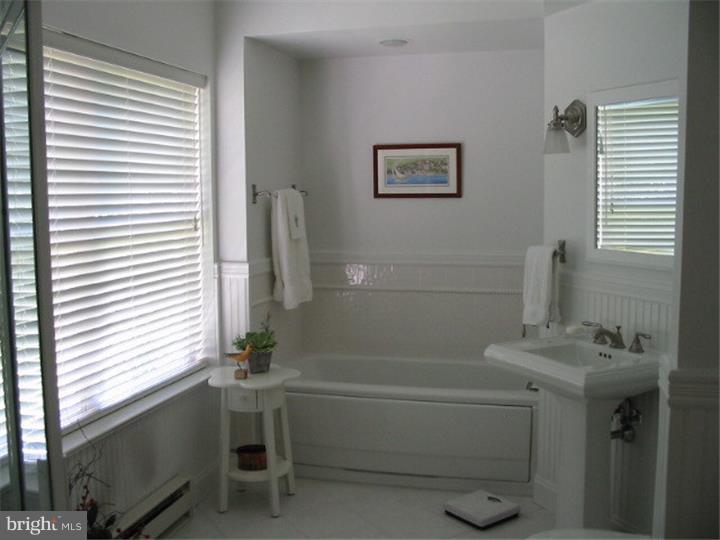 1499 Quaker Ridge West Chester, PA 19380 - Photo 19 of 22 Gallery Image 19