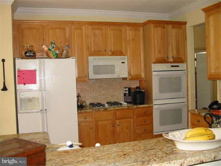 1499 Quaker Ridge West Chester, PA 19380 - Photo 10 of 22 Kitchen