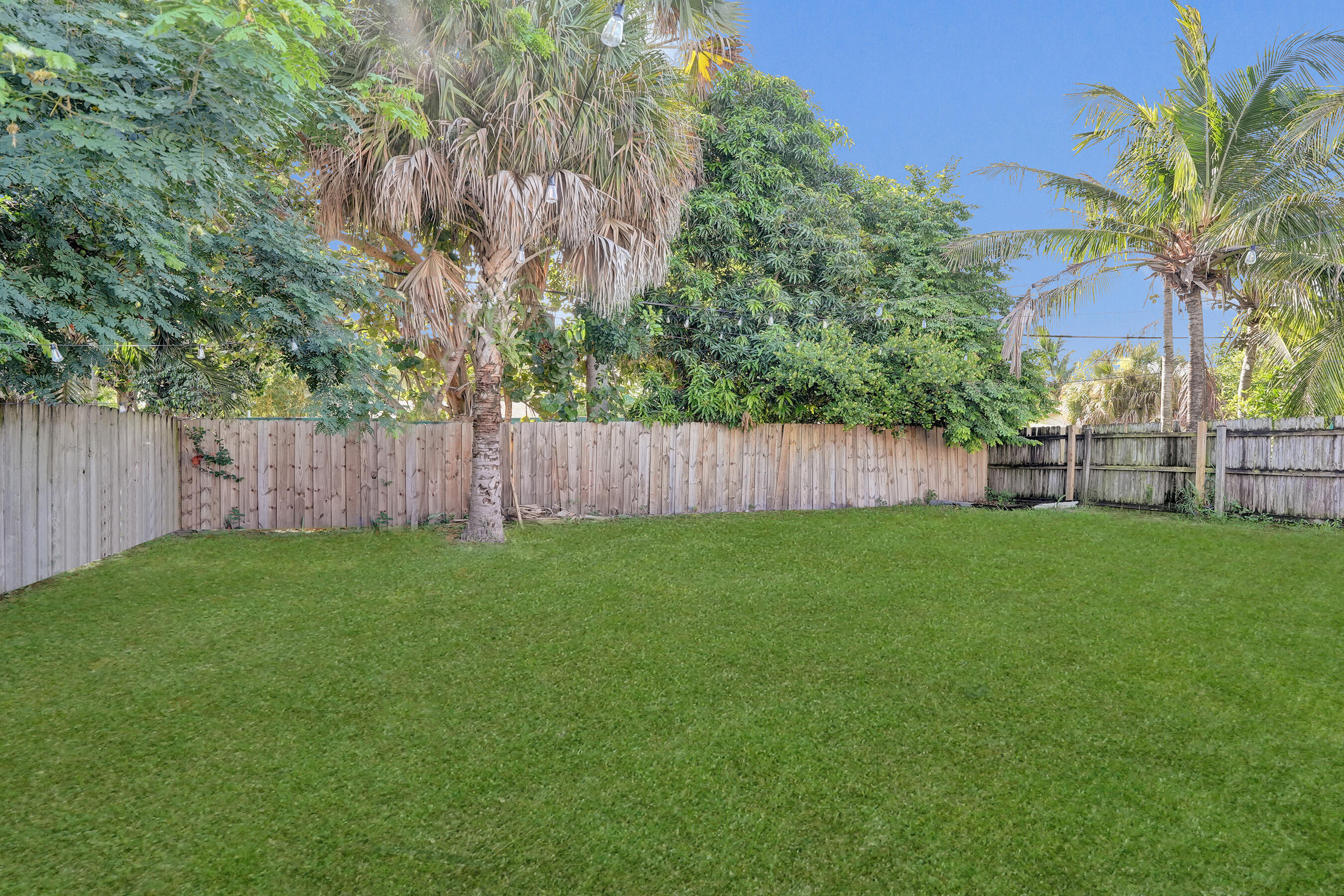 7936 Terrace Road Lake Worth, FL 33462 - Photo 12 of 16 DSC04664