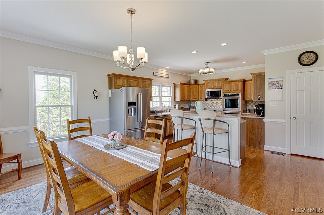 14074 Blunts Bridge Road Ashland, VA 23005 - Photo 10 of 50 HUGE eat-in kitchen with 6x4 walk-in pantry