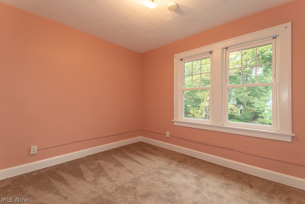 851 Englewood Road Cleveland Heights, OH 44121 - Photo 23 of 30 Gallery Image 23