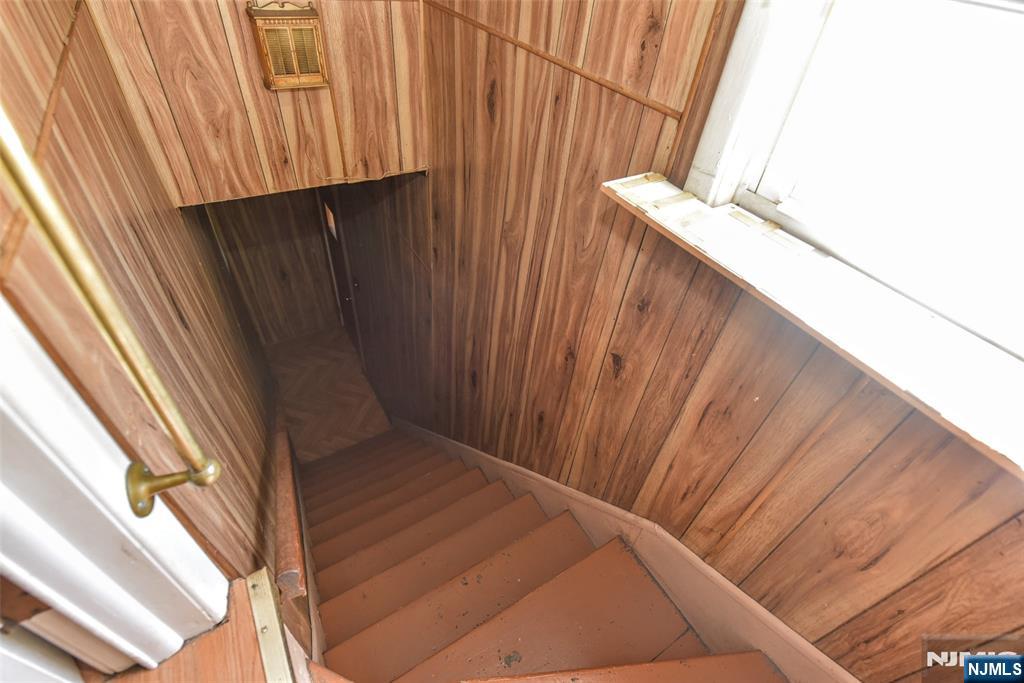 70 Main Avenue Wallington, NJ 07057 - Photo 19 of 35
