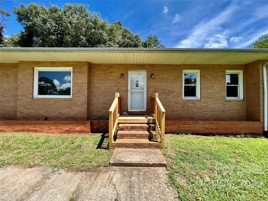 6386 Hudlow Road Union Mills, NC 28167 - Photo 2 of 40 Gallery Image 2