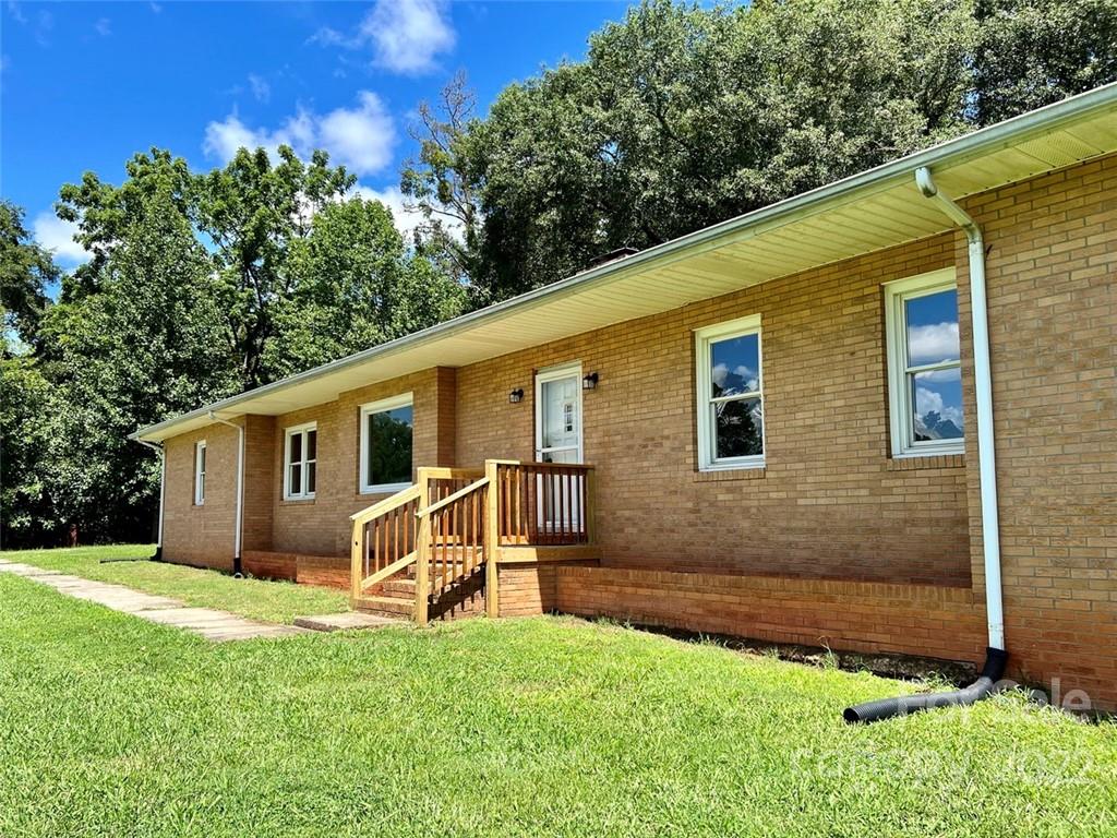 6386 Hudlow Road Union Mills, NC 28167 - Photo 3 of 40 Gallery Image 3