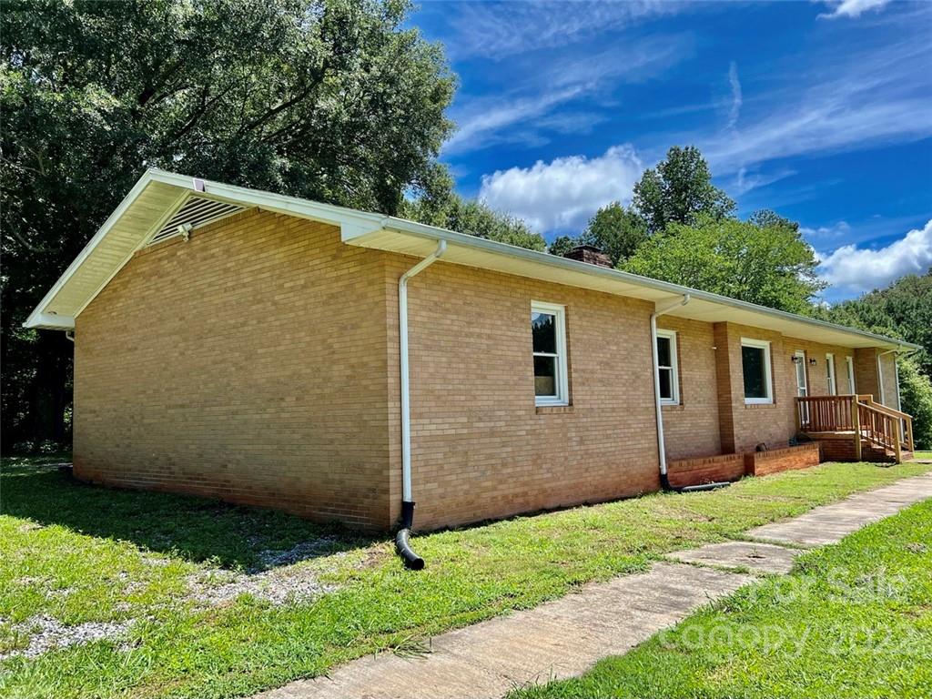 6386 Hudlow Road Union Mills, NC 28167 - Photo 4 of 40 Gallery Image 4
