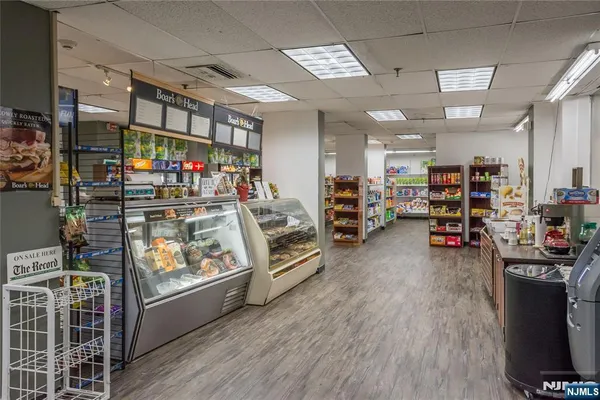 $299,000 | 555 North Avenue, Unit 19C, Fort Lee, NJ 07024
