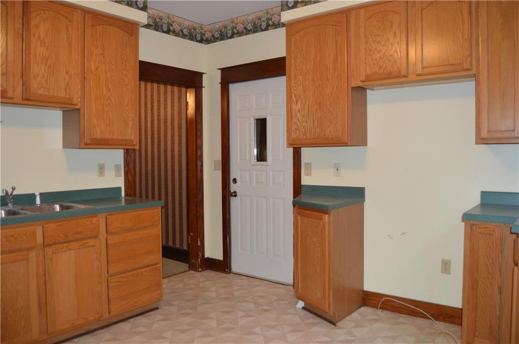 401 East Cecil Street Springfield, OH 45503 - Photo 8 of 13