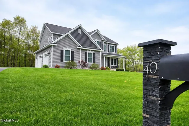 $3,600 | 40 Haywood Lane, North Greenbush, NY 12144