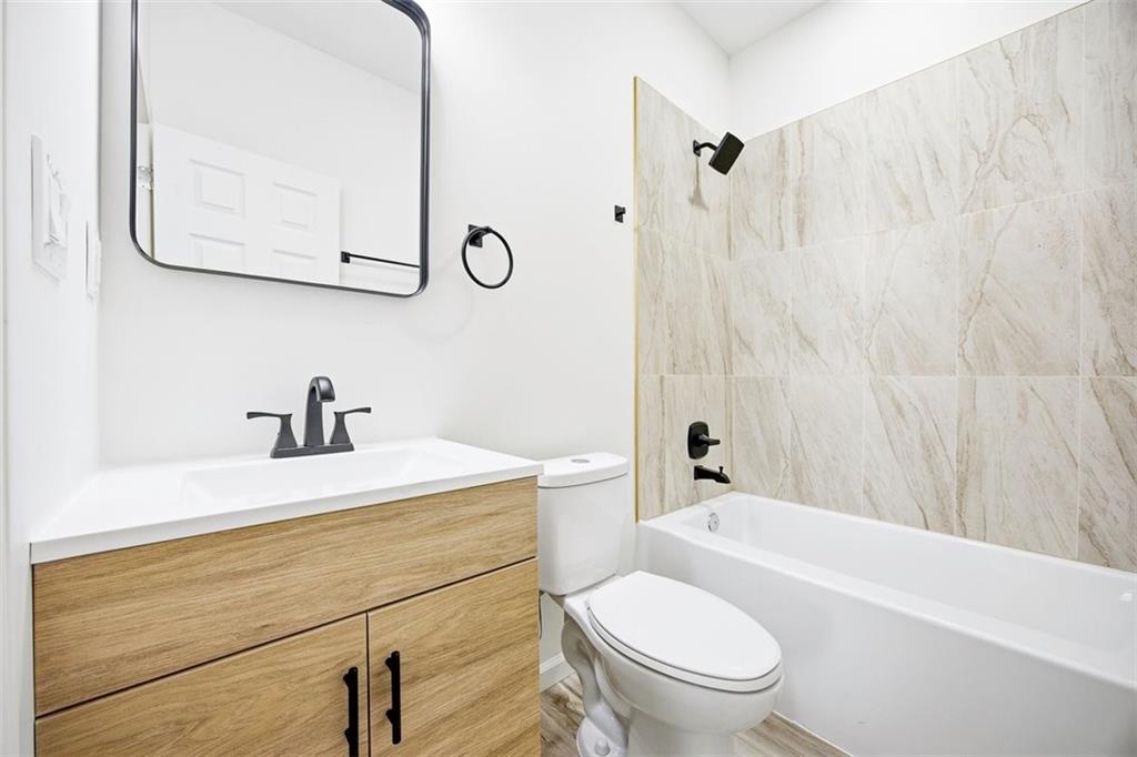 4911 South Hocker Road Kansas City, MO 64136 - Photo 17 of 23