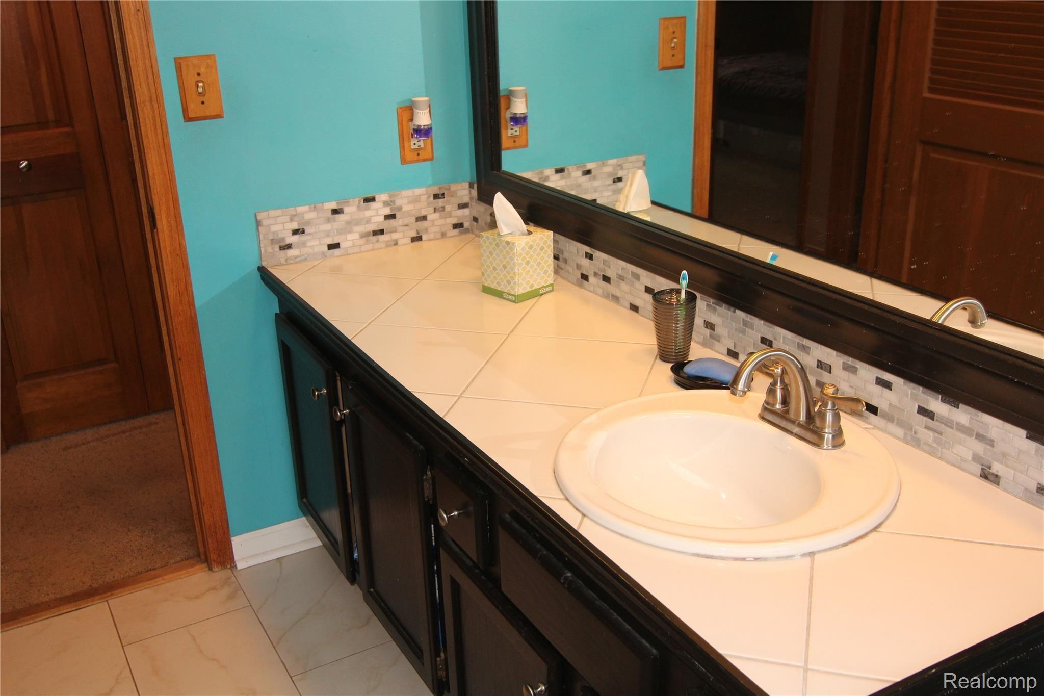 16061 Hough Road Allenton, MI 48002 - Photo 25 of 36 IMG_1900.JPG