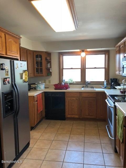 642 Cheshire Road Lanesborough, MA 01237 - Photo 5 of 13 Kitchen