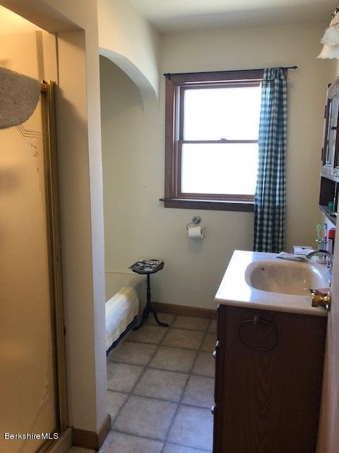 642 Cheshire Road Lanesborough, MA 01237 - Photo 10 of 13 Bath