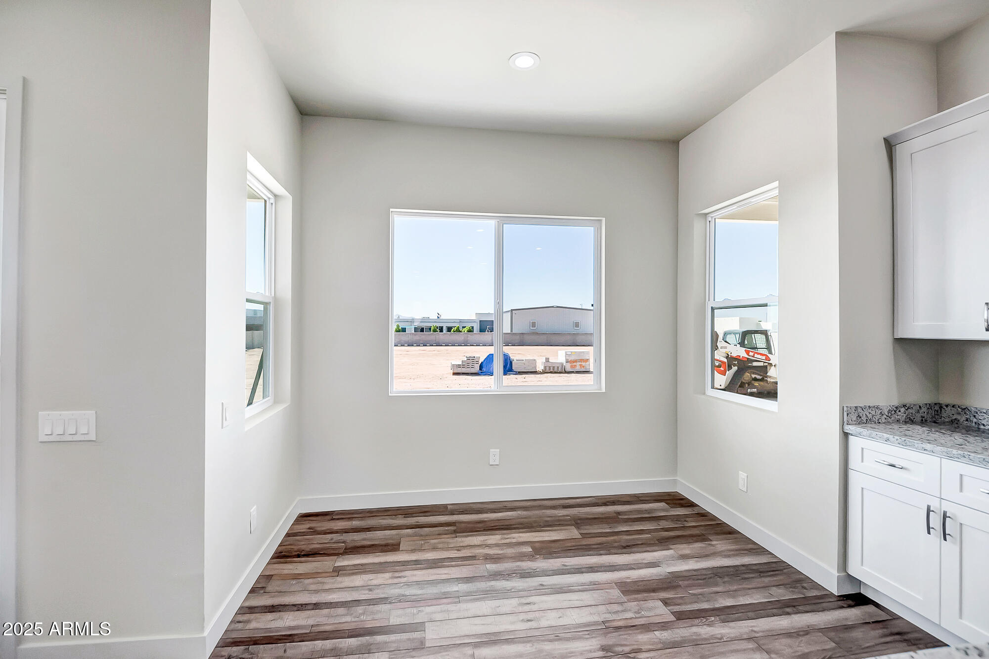 25113 West Lowden Road Wittmann, AZ 85361 - Photo 13 of 37 Eat in nook