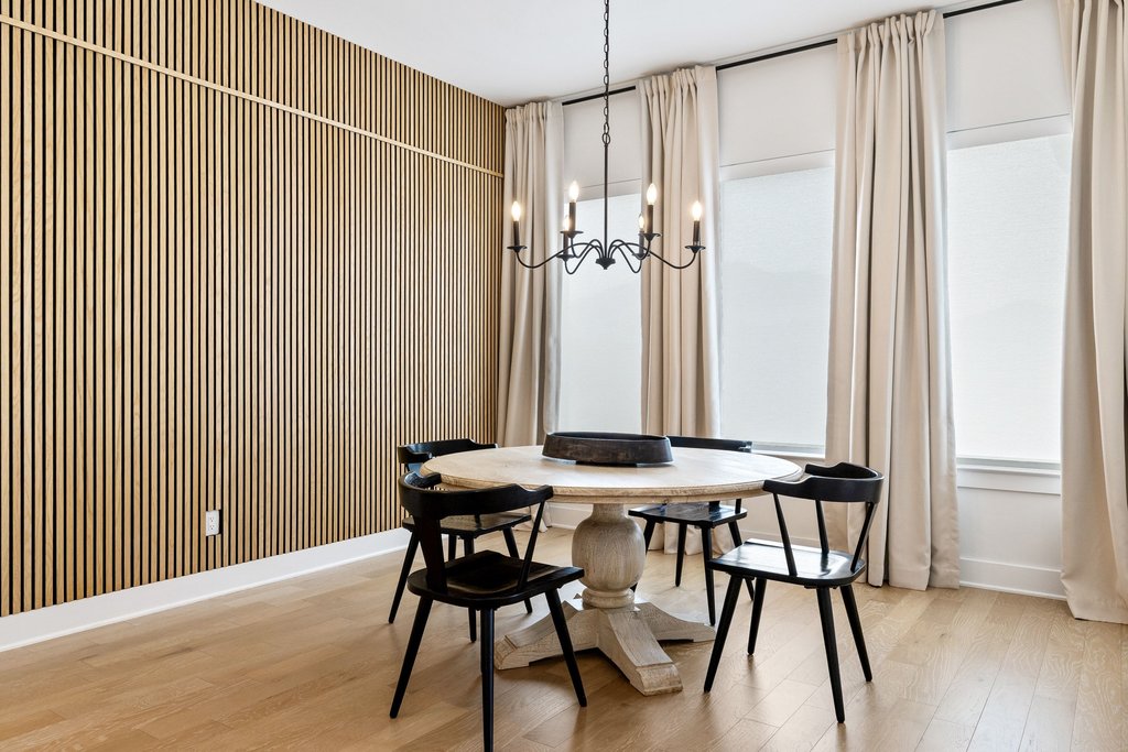 802 Geiger Path Austin, TX 78738 - Photo 20 of 40 Bright breakfast / dining area located off the kitchen, featuring abundant natural light, large windows and space for casual or family dining.