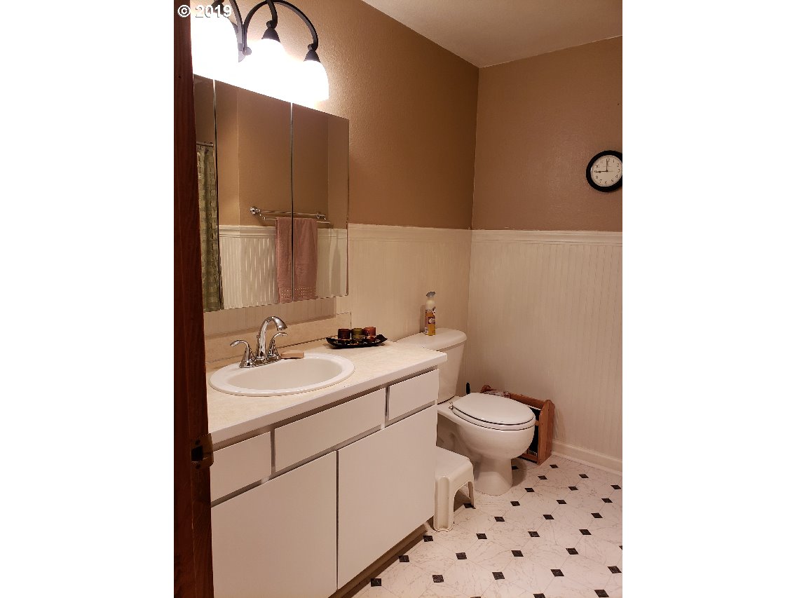 2091 16th Street Florence, OR 97439 - Photo 13 of 15 Gallery Image 13
