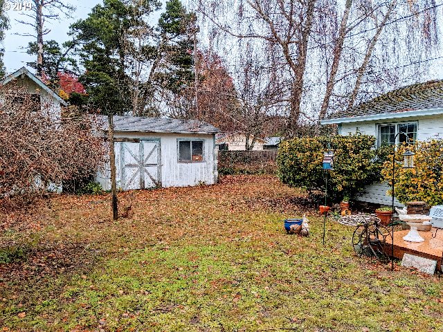2091 16th Street Florence, OR 97439 - Photo 3 of 15 Gallery Image 3