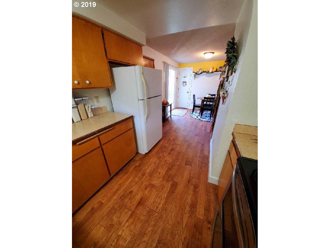 2091 16th Street Florence, OR 97439 - Photo 7 of 15 Gallery Image 7