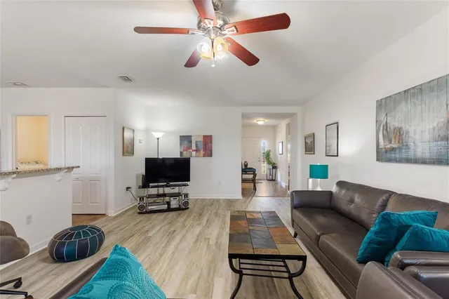 $285,000 | 3284 Lynrock Avenue, Dundee, FL 33838